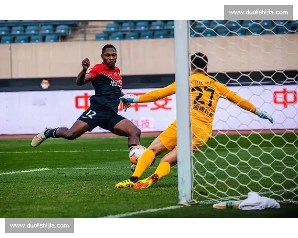 泰达迎战深圳佳兆业联赛关键对决攻防走势全解析前瞻与胜负悬念